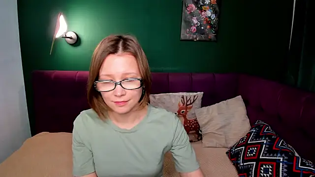 Snapshot of EmmaEthereal chatting on April 2026 01:39:01 AM EmmaEthereal online show from April 2026 01:39:01 AM