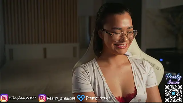 Snapshot of Eliasian chatting on March 2026 12:55:02 PM Eliasian online show from March 2026 12:55:02 PM