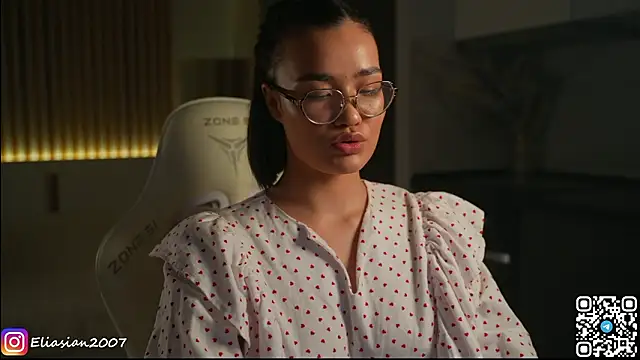 Snapshot of Eliasian chatting on March 2026 08:35:02 PM Eliasian online show from March 2026 08:35:02 PM