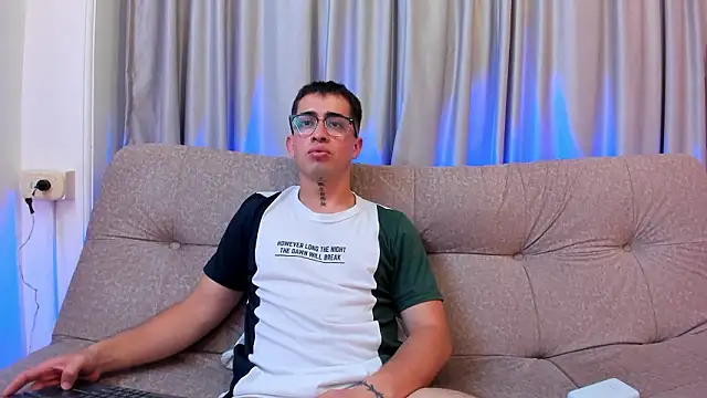 Snapshot of Tommas_Jhonson chatting on February 2026 06:26:01 AM Tommas Jhonson online show from February 2026 06:26:01 AM