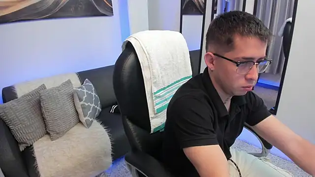 Tommas Jhonson online show from March 2026 02:17:02 AM