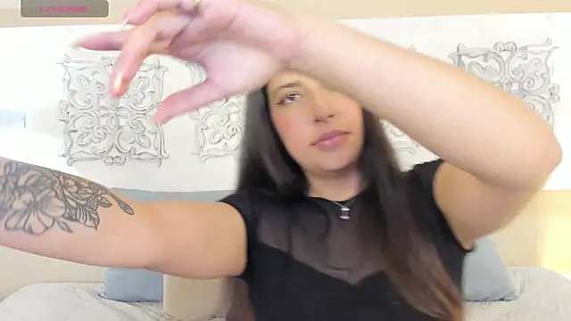 novaa velvet online show from April 2026 07:07:02 PM