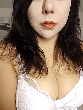 Snapshot of qiqi5201 chatting on February 2026 01:50:02 PM qiqi5201 online show from February 2026 01:50:02 PM