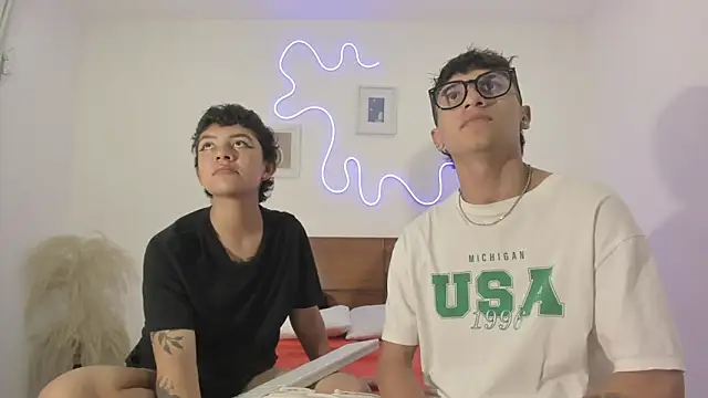 Snapshot of hardcoreheat_ind chatting on March 2026 01:01:02 AM hardcoreheat ind online show from March 2026 01:01:02 AM