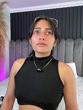 Nanda vixen  online show from March 2026 11:21:02 PM