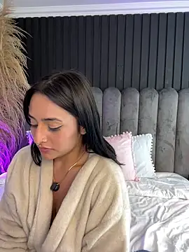 Nanda vixen  online show from May 2026 08:11:01 AM