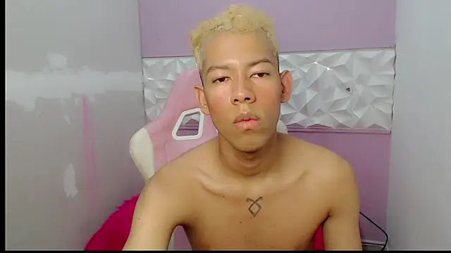 Snapshot of Taylerr_19 chatting on February 2026 03:26:02 AM Taylerr 19 online show from February 2026 03:26:02 AM