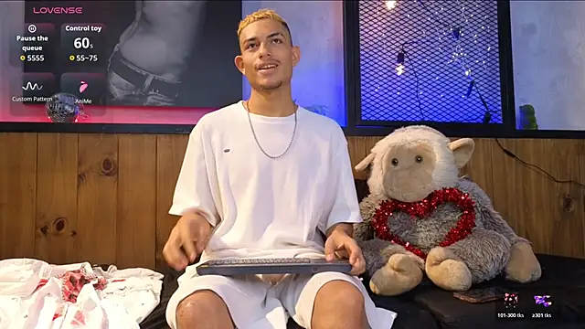 ItsZairen online show from February 2026 04:53:01 AM