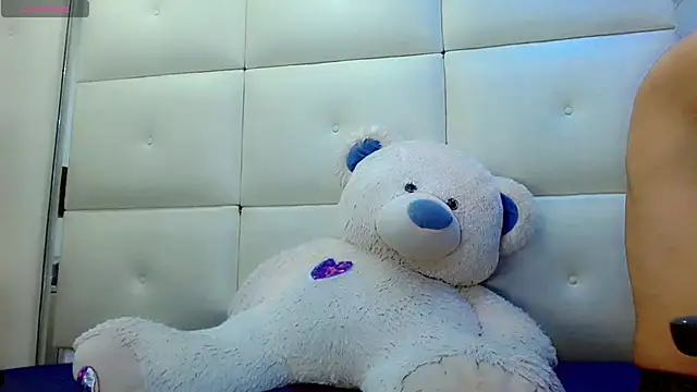 Snapshot of isahotx chatting on February 2026 03:24:01 AM isahotx online show from February 2026 03:24:01 AM