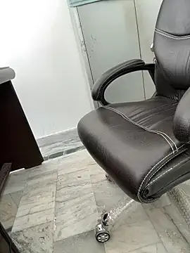 Snapshot of Ronny69y chatting on February 2026 05:50:01 AM Ronny69y online show from February 2026 05:50:01 AM