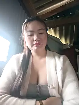 Snapshot of lisn-cute chatting on May 2026 11:33:02 PM lisn-cute online show from May 2026 11:33:02 PM