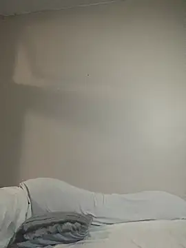 Snapshot of kentrella04 chatting on February 2026 07:43:01 PM kentrella04 online show from February 2026 07:43:01 PM