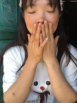 cuty lusy online show from May 2026 01:34:02 AM