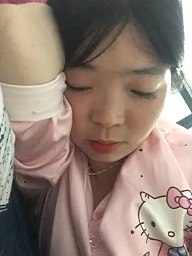 cuty lusy online show from May 2026 02:13:02 PM