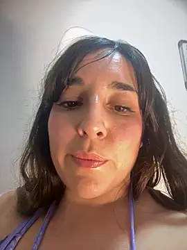 Latinaelisa online show from May 2026 05:01:02 AM