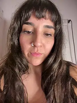 Latinaelisa online show from June 2026 04:50:01 AM