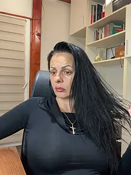MiriamDelyn online show from May 2026 07:41:02 PM