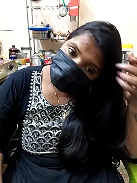 Snapshot of Tamil_uma_69 chatting on February 2026 01:40:02 AM Tamil uma 69 online show from February 2026 01:40:02 AM