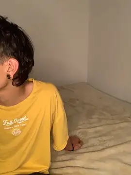 Snapshot of Damn__Love chatting on February 2026 05:39:02 AM Damn Love online show from February 2026 05:39:02 AM