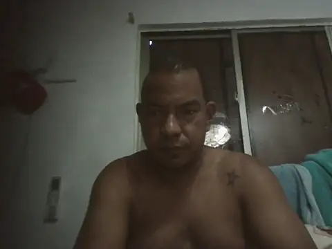 Snapshot of Quillero18 chatting on February 2026 03:41:02 PM Quillero18 online show from February 2026 03:41:02 PM