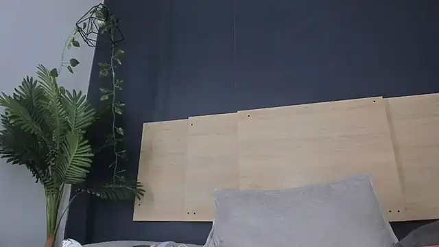 Snapshot of hermione_brown chatting on April 2026 02:27:02 AM hermione brown online show from April 2026 02:27:02 AM