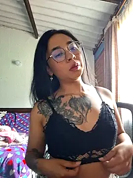 Zafira glow online show from February 2026 08:25:02 PM