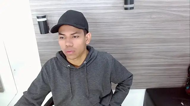 DaviidBuckx  online show from May 2026 09:43:01 PM