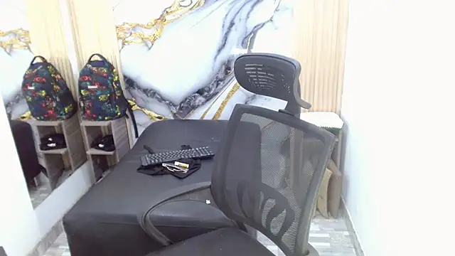 DaviidBuckx  online show from May 2026 03:45:02 AM