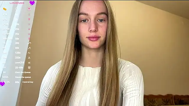 Snapshot of Viktoria_Vibes chatting on June 2026 03:39:02 PM Viktoria Vibes online show from June 2026 03:39:02 PM