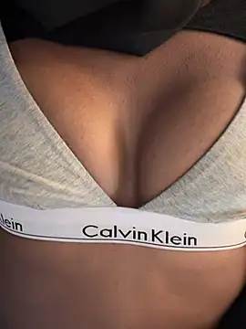 KiaraAmara online show from April 2026 06:16:01 PM