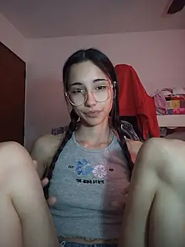 isaaabelaaa online show from April 2026 05:51:01 PM