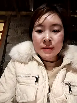 Yiyoongg online show from February 2026 02:41:01 AM