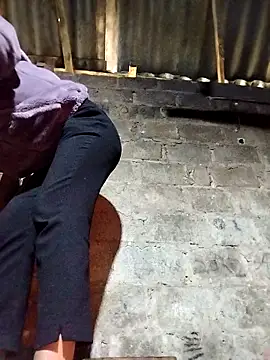 Yiyoongg online show from March 2026 01:43:02 AM