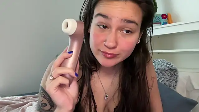 anitayurmoniii online show from June 2026 08:00:01 PM
