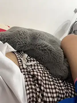 huyenzz online show from February 2026 02:25:02 PM