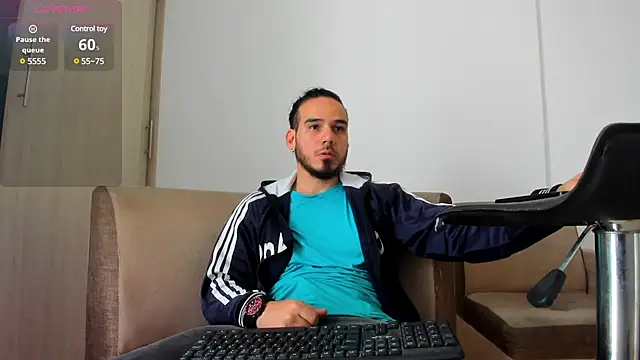 Snapshot of jhustin_marcius chatting on January 2025 07:23:02 PM jhustin marcius online show from January 2025 07:23:02 PM