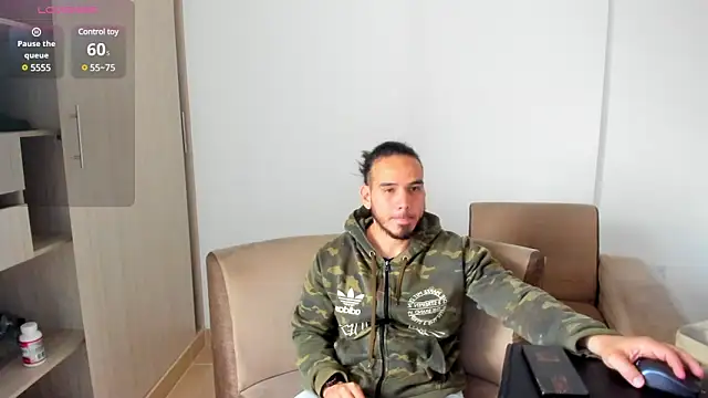 Snapshot of jhustin_marcius chatting on January 2025 10:01:01 PM jhustin marcius online show from January 2025 10:01:01 PM