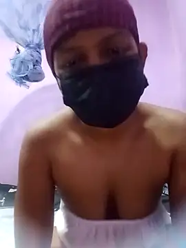 Malee S online show from April 2026 04:11:02 PM