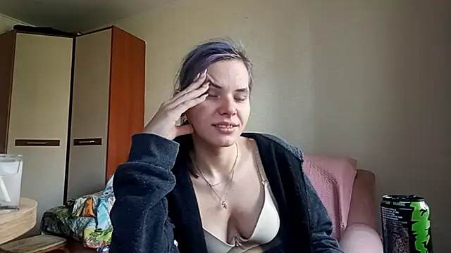 Snapshot of CallerKoran chatting on April 2026 06:18:01 AM CallerKoran online show from April 2026 06:18:01 AM