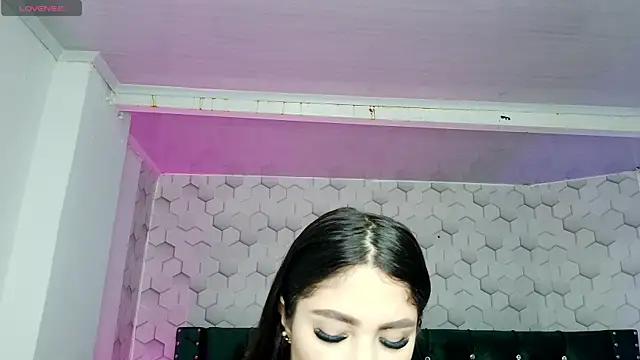 babyy nicols m online show from April 2026 04:49:01 PM