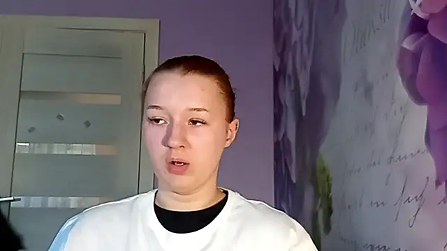 ChantayCambronne online show from April 2026 12:14:01 PM