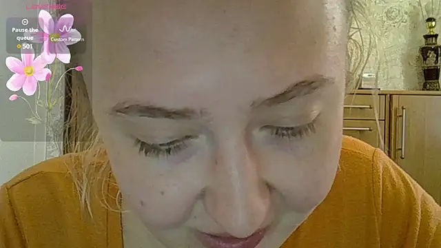 CurvyWild Lady30 online show from April 2026 10:20:02 AM