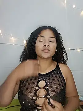 Snapshot of BrianaSweetxxx chatting on June 2026 02:45:02 AM BrianaSweetxxx online show from June 2026 02:45:02 AM