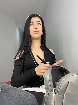 Snapshot of Aurora_404 chatting on April 2026 10:34:01 AM Aurora 404 online show from April 2026 10:34:01 AM