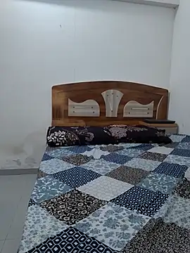 Snapshot of LIZANI_0 chatting on February 2026 03:29:02 AM LIZANI 0 online show from February 2026 03:29:02 AM