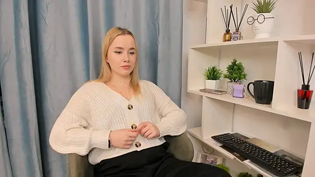 Snapshot of IvetteLabore chatting on February 2026 07:23:01 AM IvetteLabore online show from February 2026 07:23:01 AM