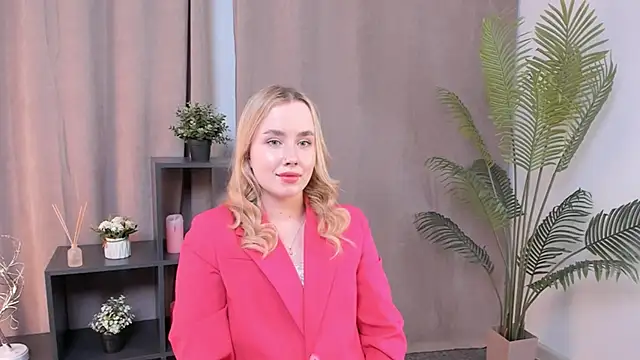 Snapshot of IvetteLabore chatting on February 2026 01:18:02 PM IvetteLabore online show from February 2026 01:18:02 PM