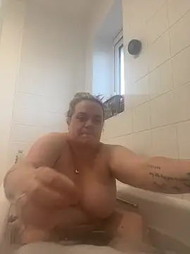 Snapshot of Piper_Milf_36 chatting on March 2026 05:09:01 PM Piper Milf 36 online show from March 2026 05:09:01 PM