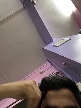 Snapshot of hassuniii chatting on February 2026 09:22:02 PM hassuniii online show from February 2026 09:22:02 PM