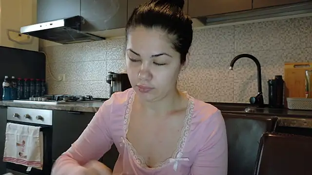 Snapshot of Sofimoon26 chatting on February 2026 10:25:01 AM Sofimoon26 online show from February 2026 10:25:01 AM